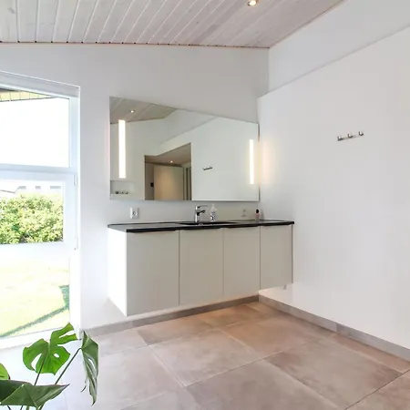 Hroswitha - 100m From The Sea By Interhome Feriehus *