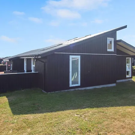 Hroswitha - 100m From The Sea By Interhome *